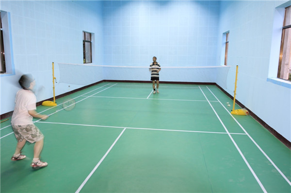 PVC羽毛球地板好鋪裝嗎？